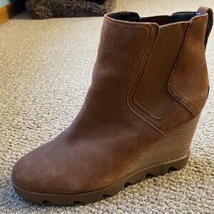 Sorel Brown Suede Wedge Boots